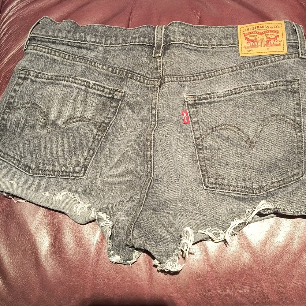 Levi 501 cutoff jeans shorts 32w